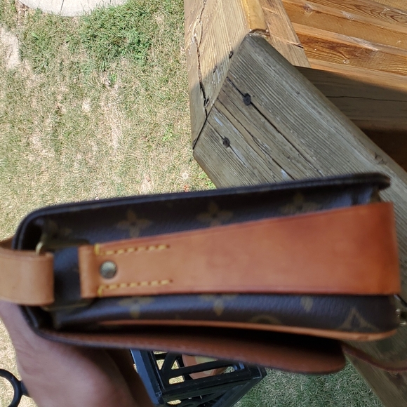 💥💥SOLD💥💥Louis Viutton CARTOUCHIERE - Picture 6 of 17